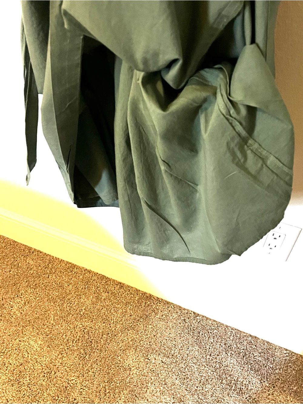 Great Plains of London Sleeveless Khaki Green Dress Pockets Attached Belt 12 - Picture 5 of 5